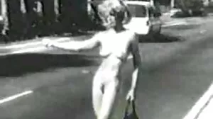 ඔබේම Cumshot සමඟ දණ ගසන්න